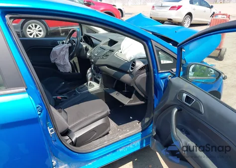 2015 Ford Fiesta Se z USA, uszkodzony, nr VIN 3FADP4BJ3FM203132